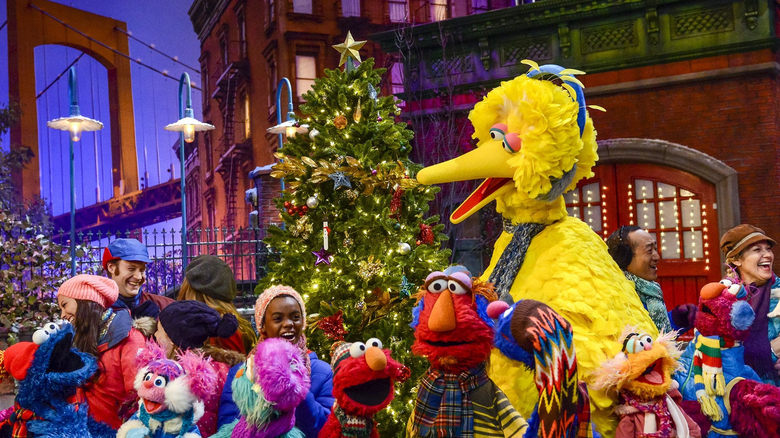 кадр из фильма Once Upon a Sesame Street Christmas