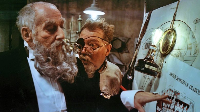 кадр из фильма Тайна Карпатского замка