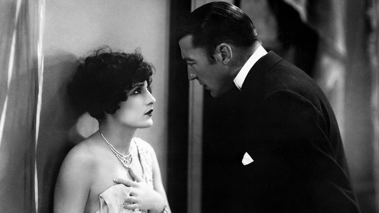 кадр из фильма Преступный мир