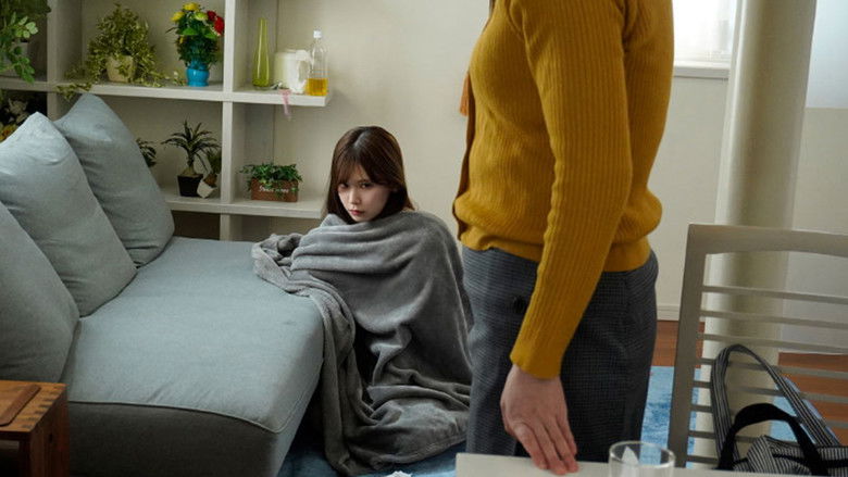 кадр из фильма 性犯罪者の兄(異常性欲者)の性欲を抑える為に母に言われて毎日性処理をしています。