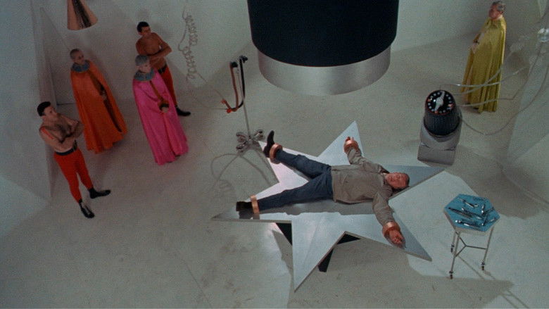 кадр из фильма Они прибыли из другого пространства