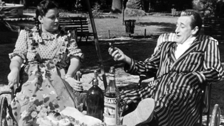 кадр из фильма Totò cerca casa