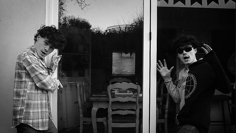 кадр из фильма DONOVAN 17: THE WEEKEND WARS