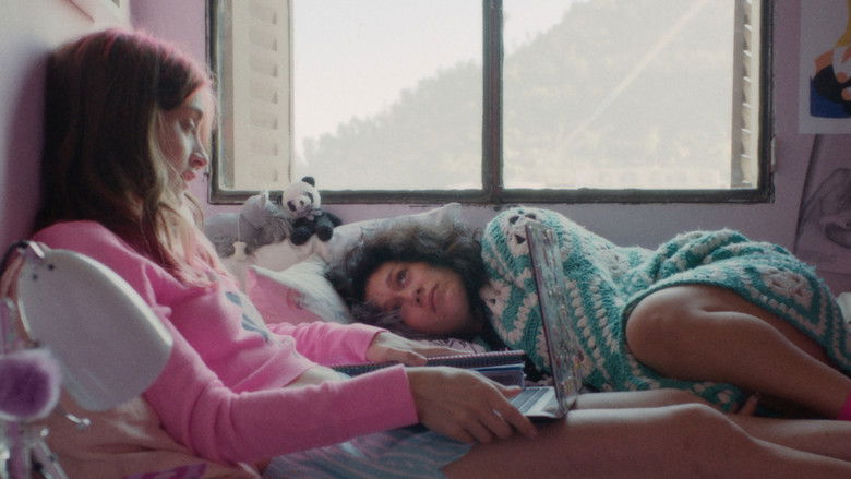 кадр из фильма Las Demás