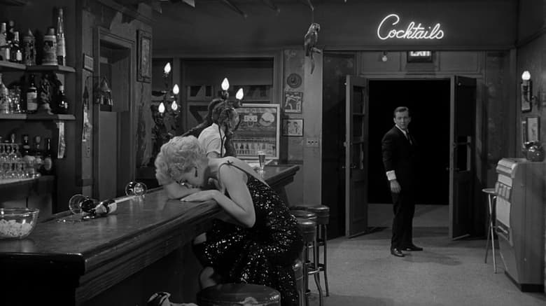 кадр из фильма Слишком поздний блюз