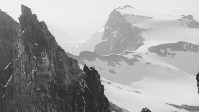 кадр из фильма Trollveggen