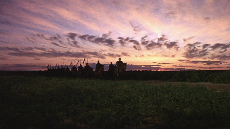 кадр из фильма Камелот