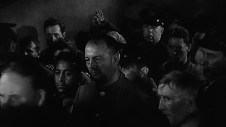 кадр из фильма Казенный дом