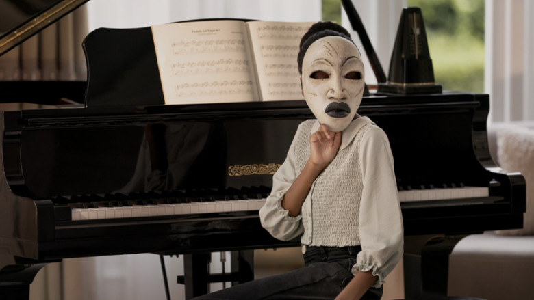 кадр из фильма Strung