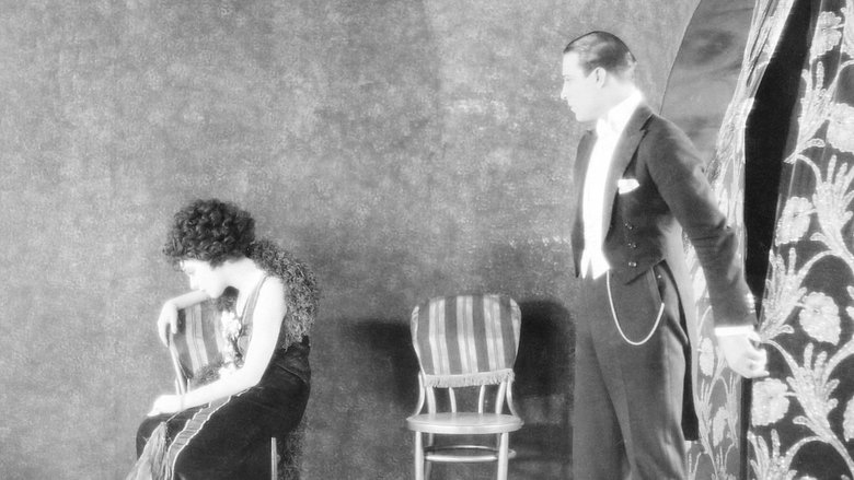 кадр из фильма Камилла