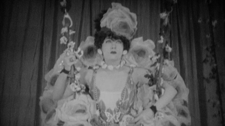 кадр из фильма Zaza