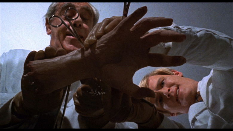 кадр из фильма Крик и снова крик