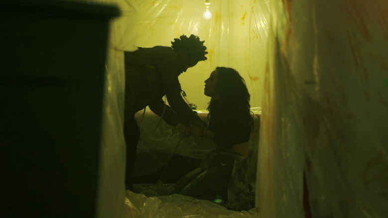 кадр из фильма Она никогда не умирала