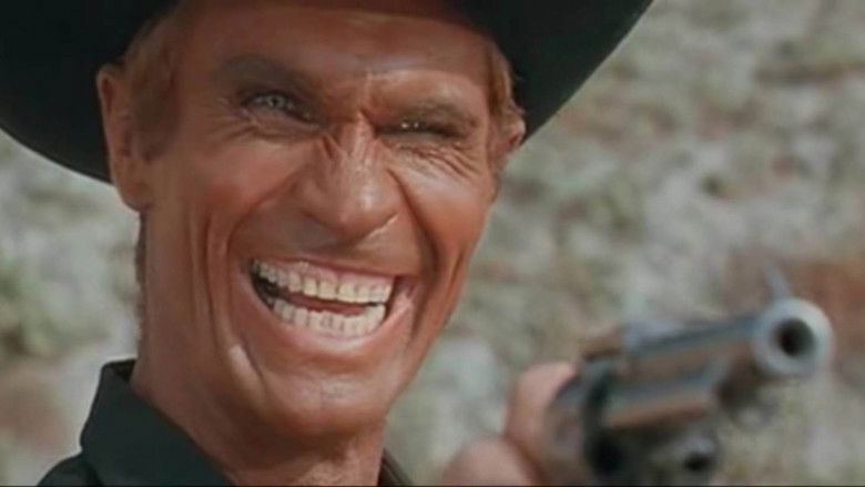 кадр из фильма Убей или будь убитым