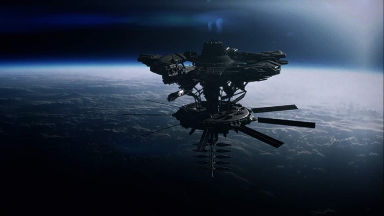 кадр из фильма За пределами пустоты