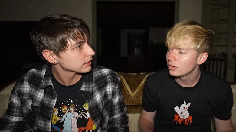 кадр из фильма Surviving a Week at the Real Conjuring House