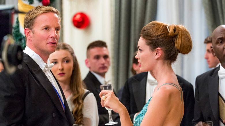 кадр из фильма Корона на Рождество