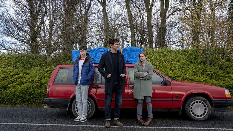 кадр из фильма Родственник поневоле