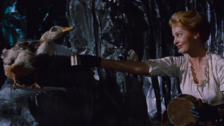 кадр из фильма Путешествие к центру Земли