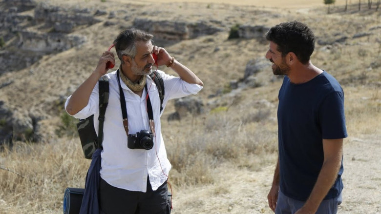 кадр из фильма Bulutların Üstünde