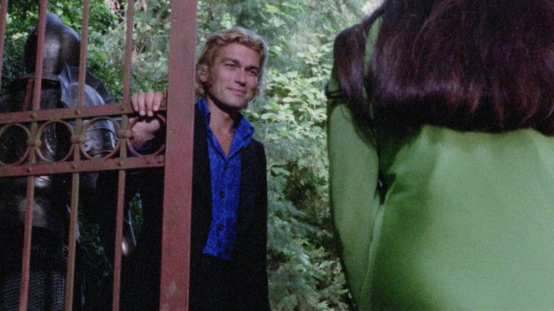 Белое одеяние для Мариале