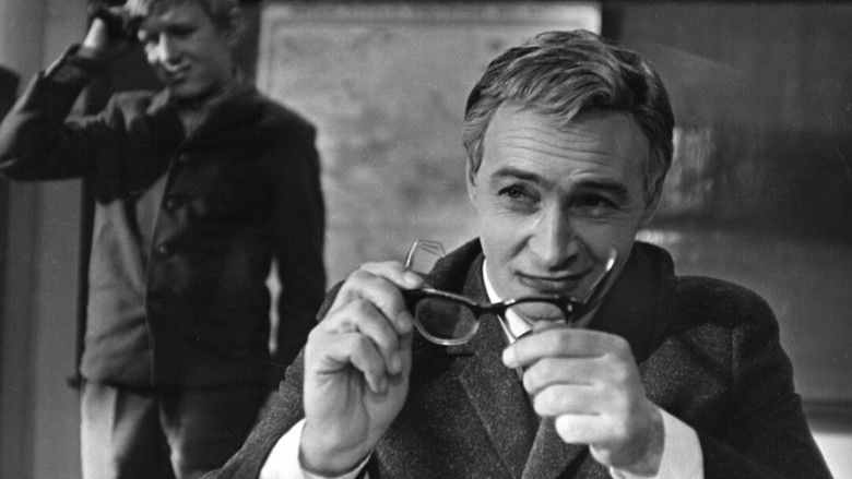 кадр из фильма Доживем до понедельника