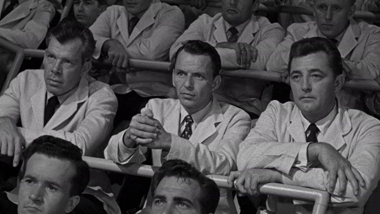 кадр из фильма Не как чужой