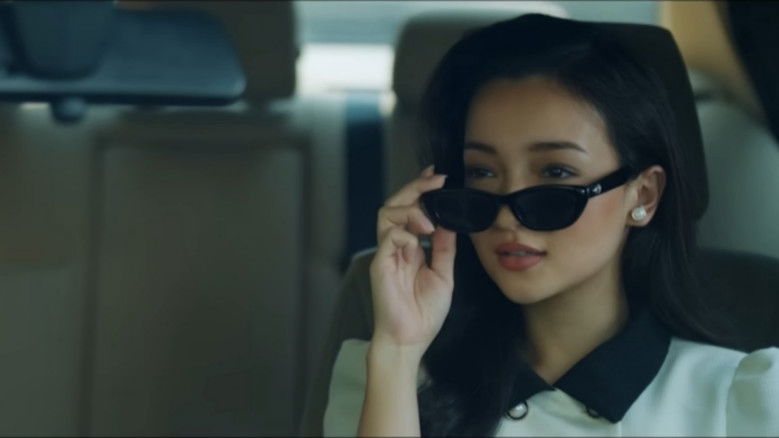 кадр из фильма Musuh Dalam Selimut