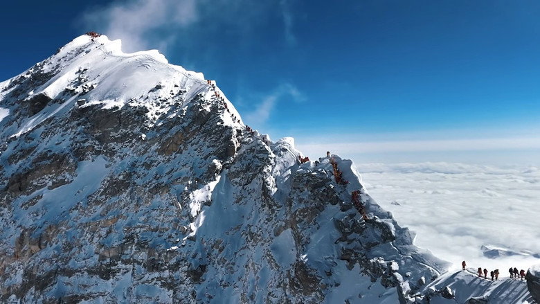кадр из фильма Road to Everest