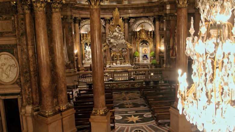 кадр из фильма Un Pilar para la Virgen