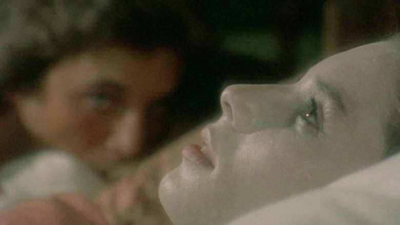 кадр из фильма За пределами тьмы