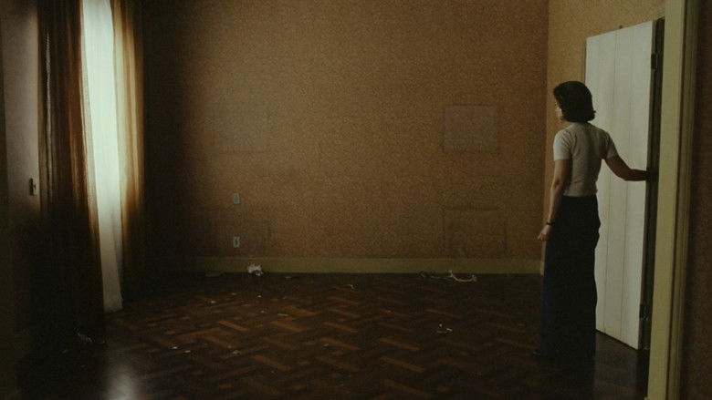 кадр из фильма Я все еще здесь