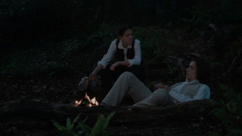 кадр из фильма Энола Холмс