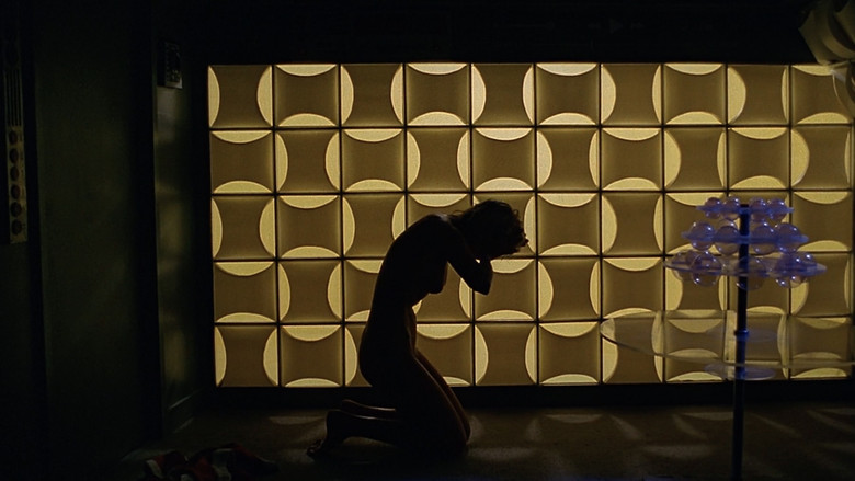 кадр из фильма В пыли звезд