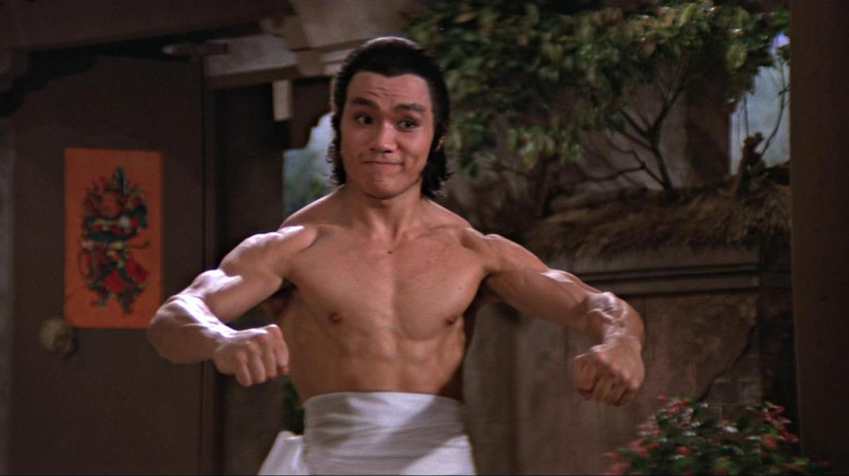 кадр из фильма Непобедимый Шаолинь