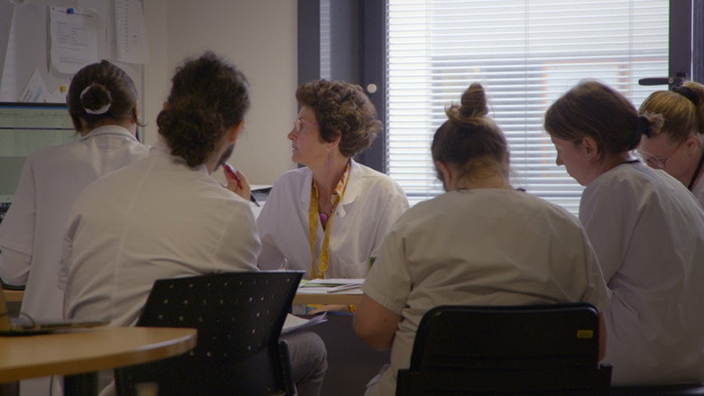 кадр из фильма Le Dilemme d'Hippocrate