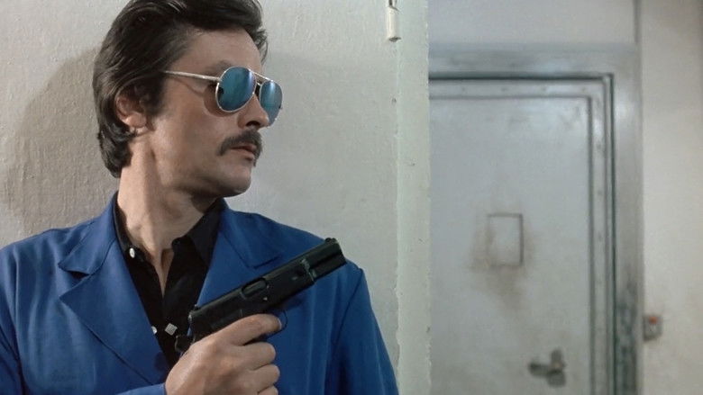 кадр из фильма Цыган