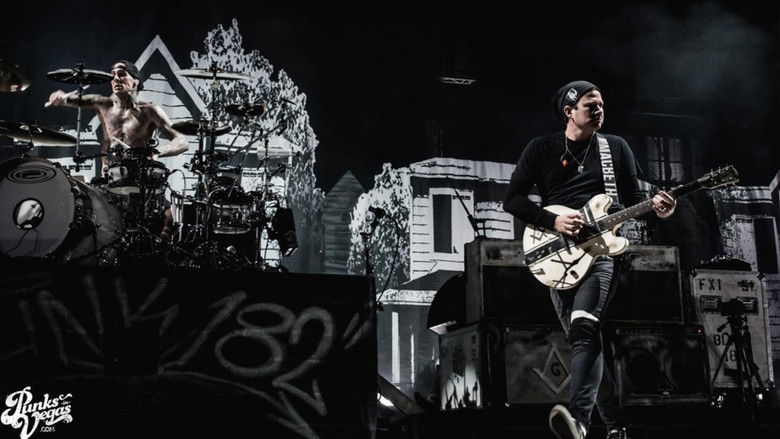 кадр из фильма blink-182 Live in Las Vegas