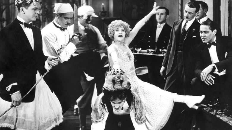 кадр из фильма Circe the Enchantress