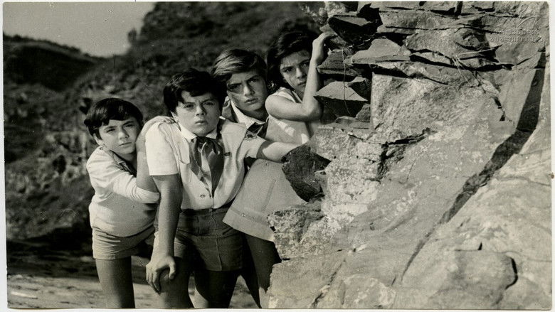 кадр из фильма Искатели затонувшего города