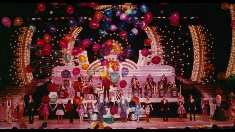 кадр из фильма Bathtubs Over Broadway