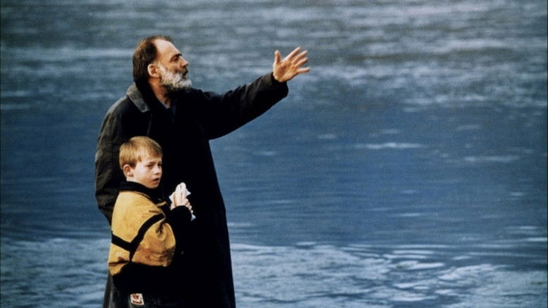 кадр из фильма Вечность и один день