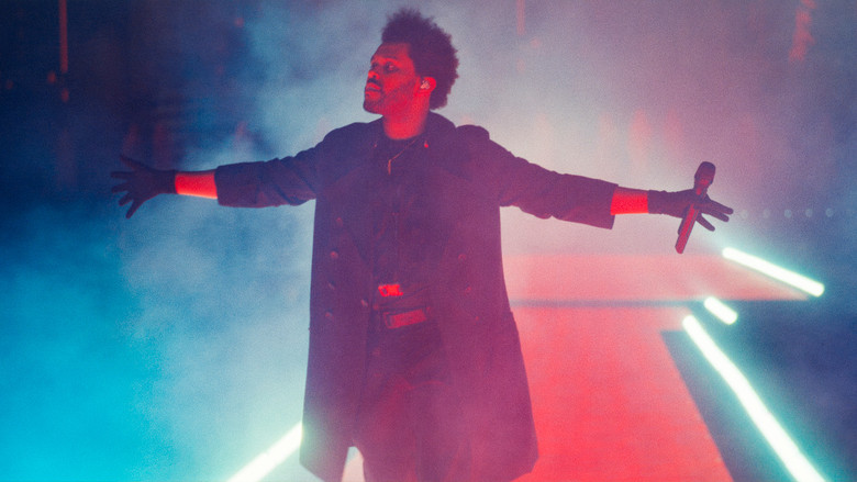 кадр из фильма The Weeknd: Live at SoFi Stadium