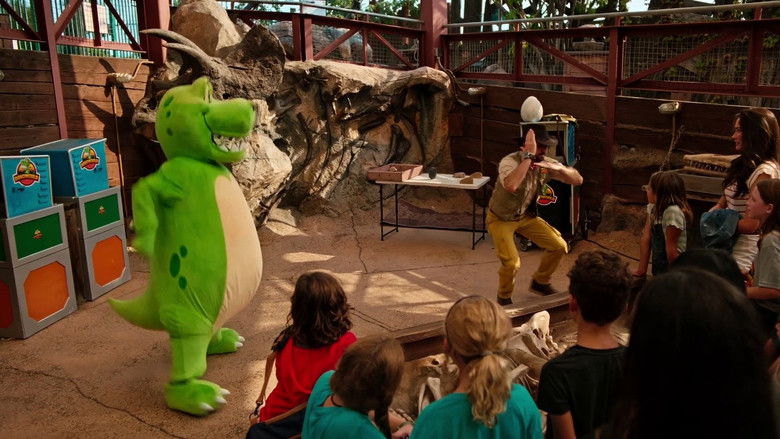 кадр из фильма Невидимозавр