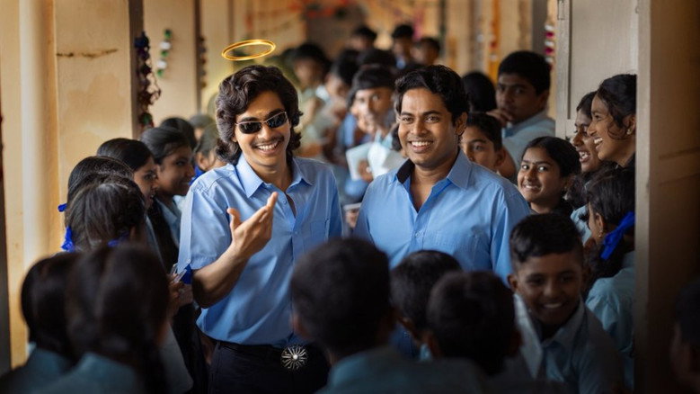 кадр из фильма മോളിവുഡ് ടൈംസ്