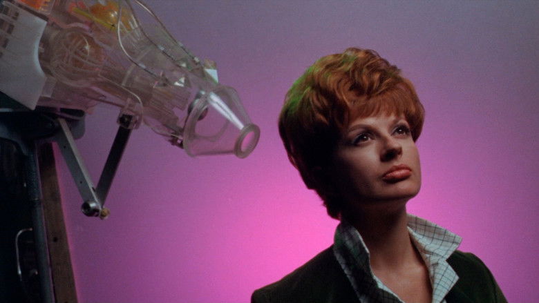 кадр из фильма Они прибыли из другого пространства