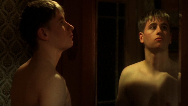 кадр из фильма W