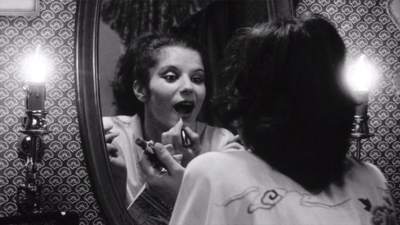 кадр из фильма Grauzone