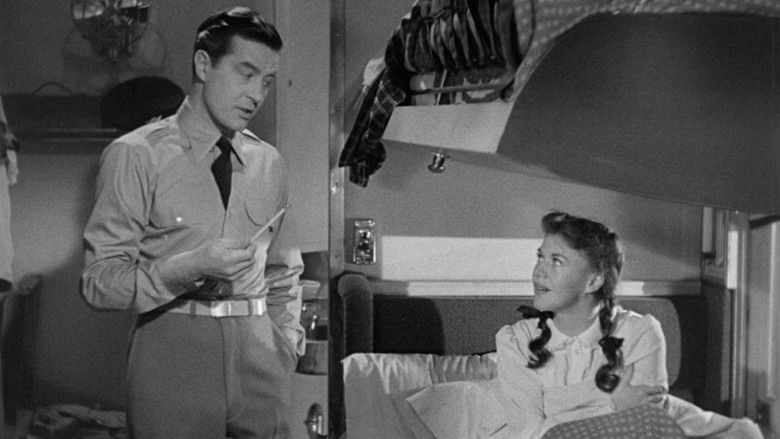 кадр из фильма Майор и малютка