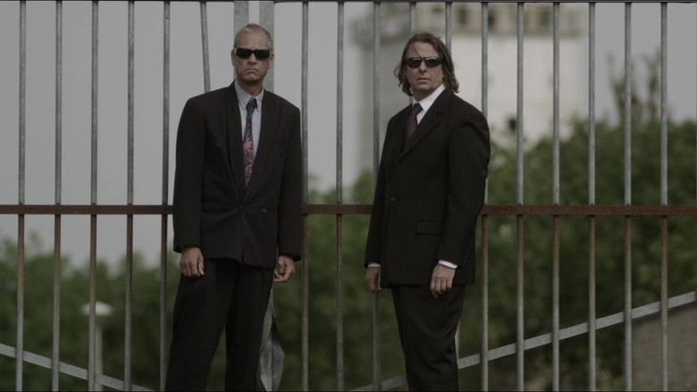 кадр из фильма Caged